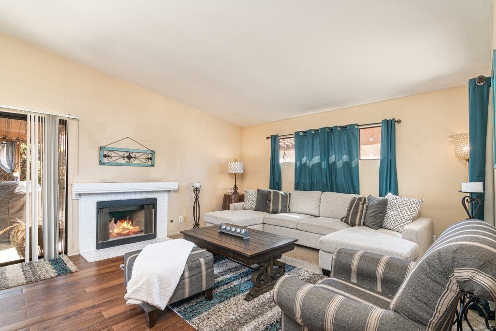 Photo of Listing #SW24215465