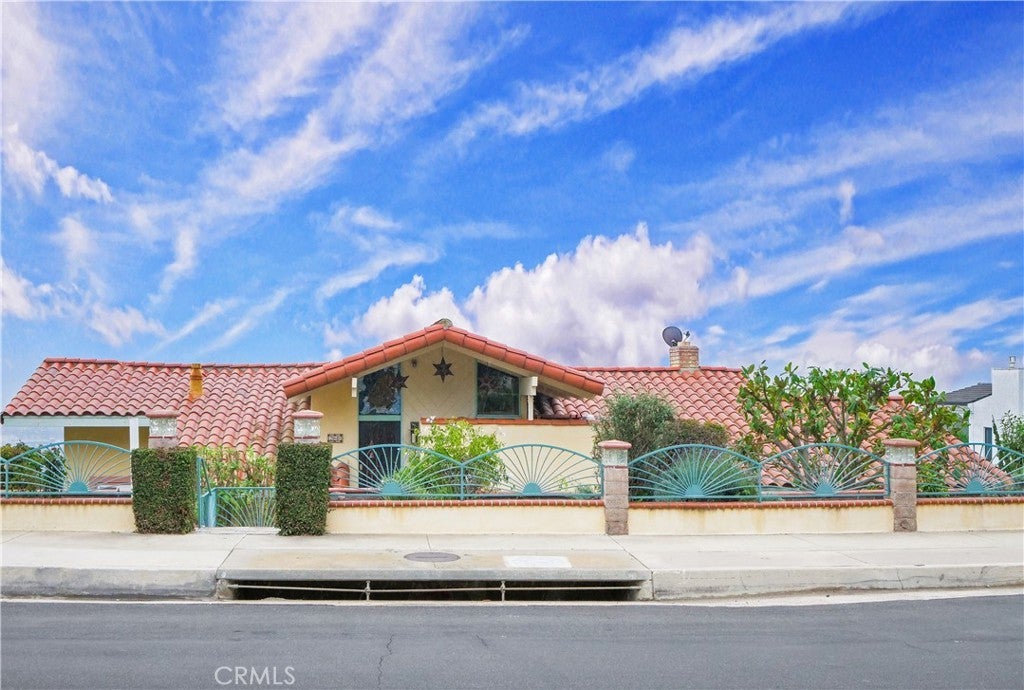 29840 Knoll View Drive