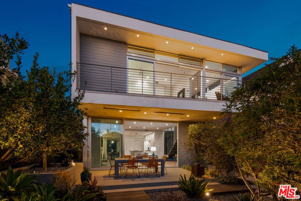 Photo of Listing #24451675