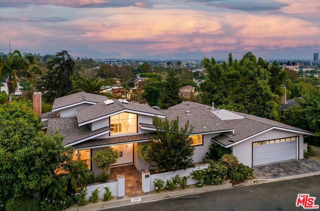 Photo of Listing #24453599