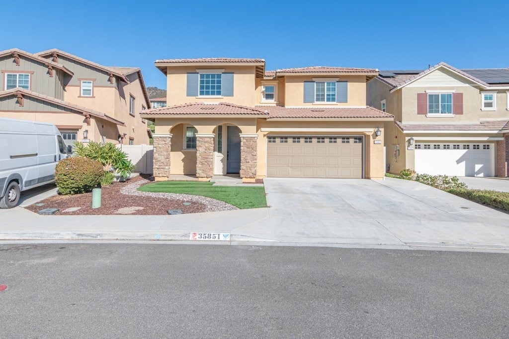 Photo of Listing #SW24215286