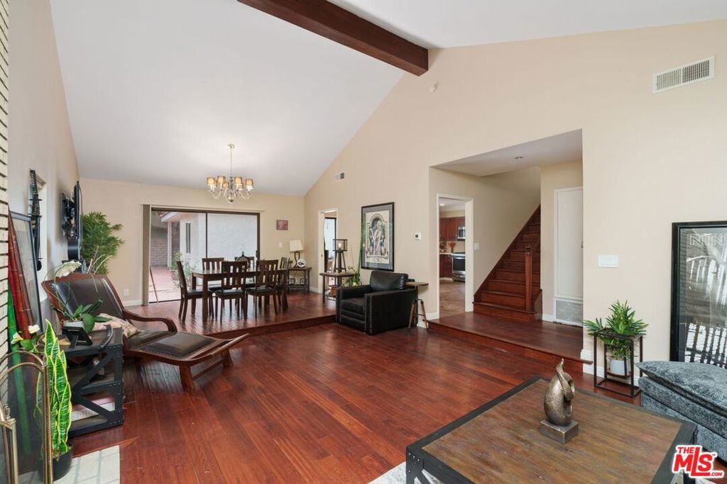 Photo of Listing #24454179