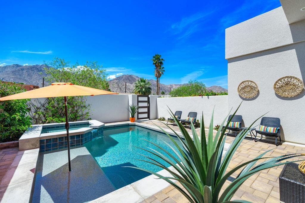 54720 Avenida Carranza, La Quinta