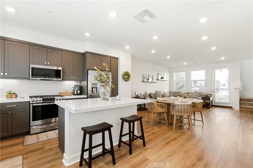 Photo of Listing #CV24216626