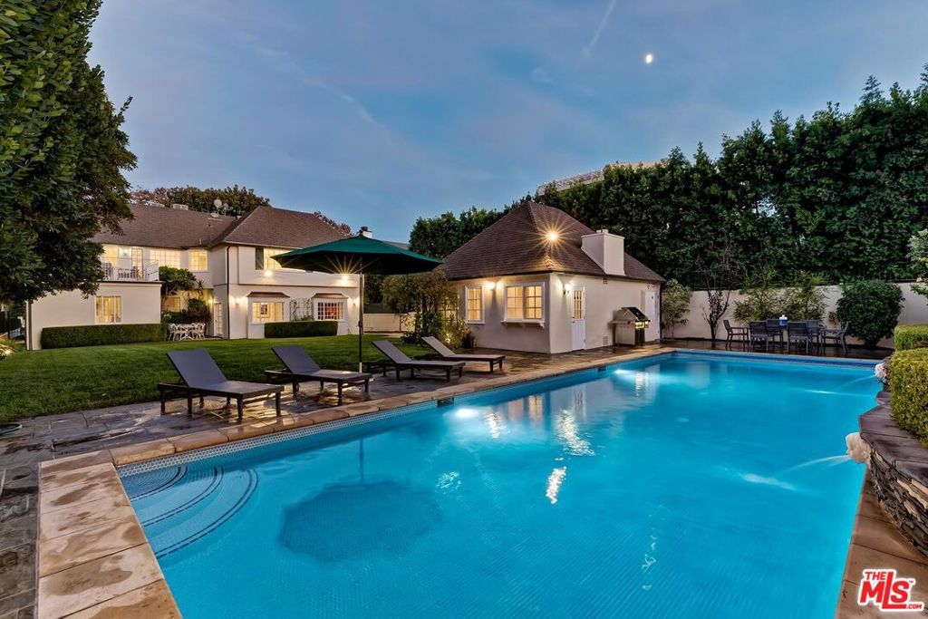 Photo of Listing #24454405