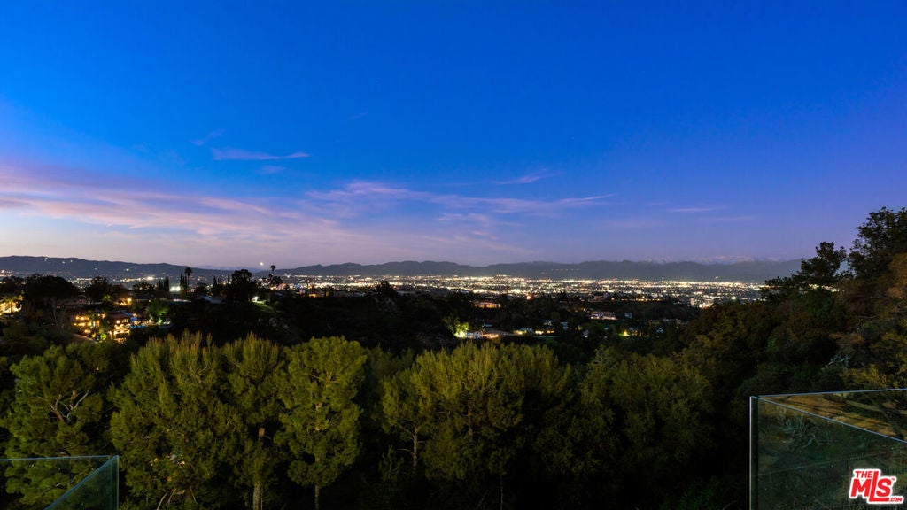 Photo of Listing #24454895