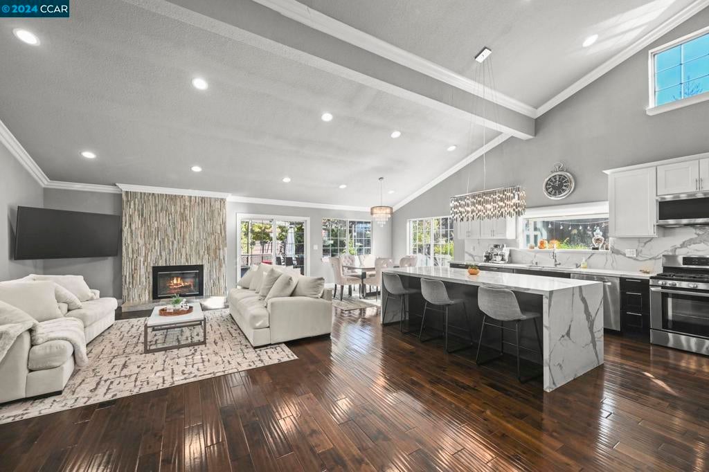 Photo of Listing #41077026