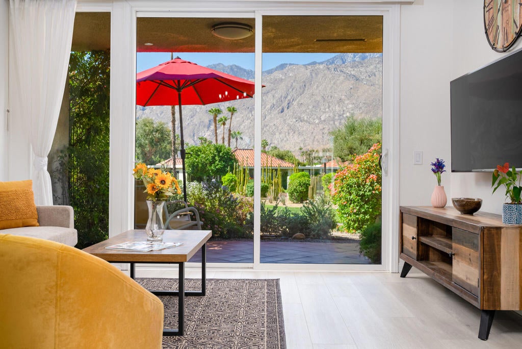 719 Seville Circle, Palm Springs