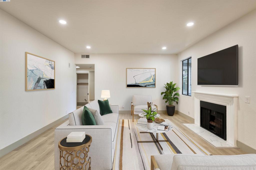 Photo of Listing #41077267