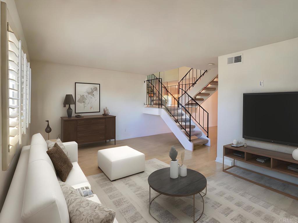 Photo of Listing #PTP2406566