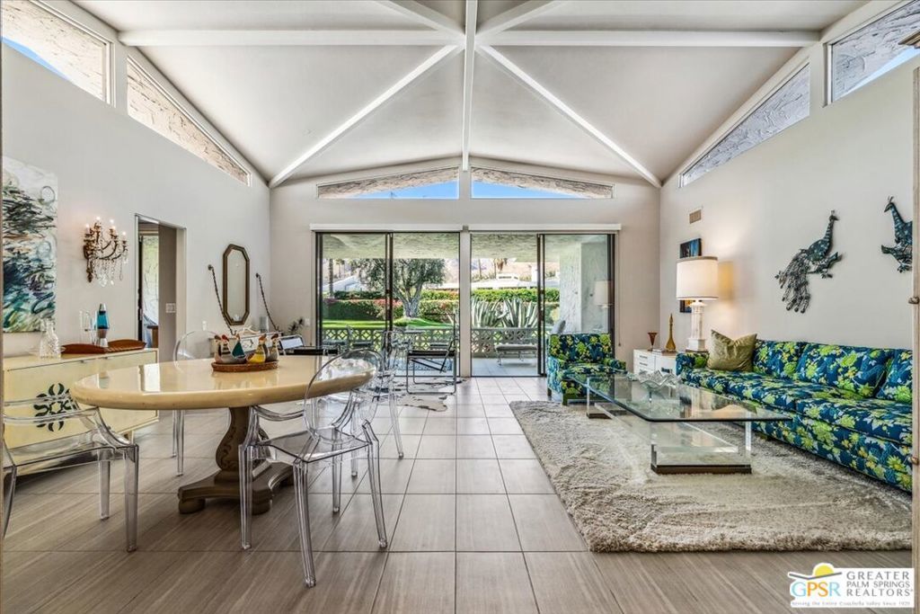 2331 Paseo Del Rey, Palm Springs