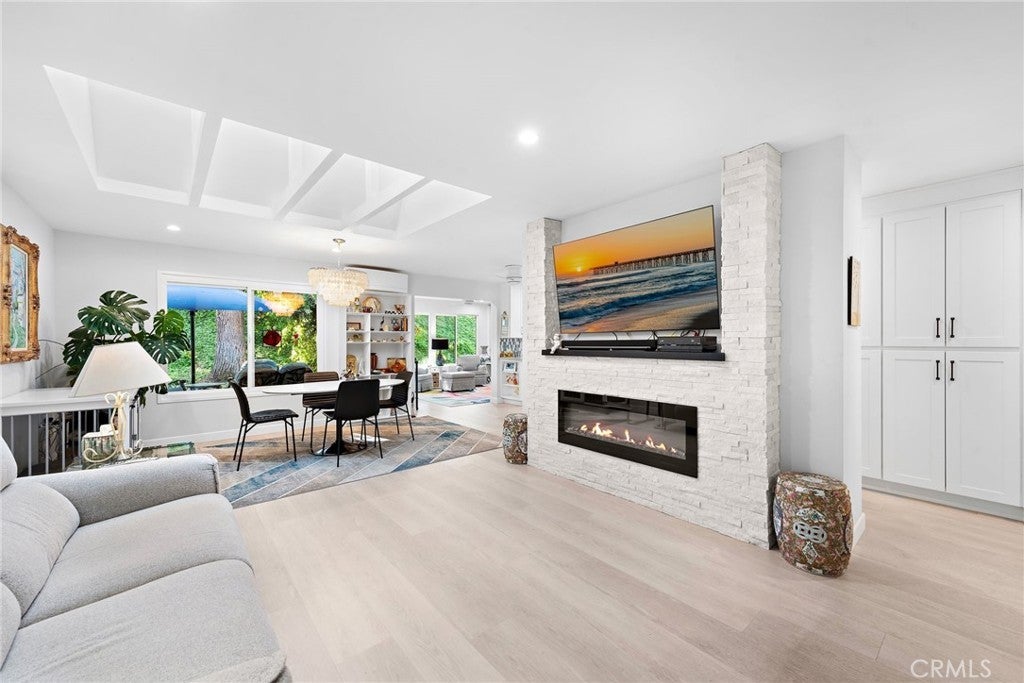 Photo of Listing #OC24221023