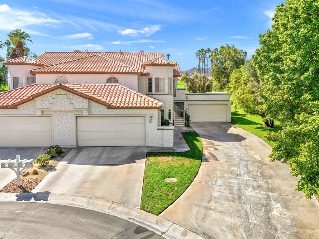 337 Vista Royale Drive, Palm Desert