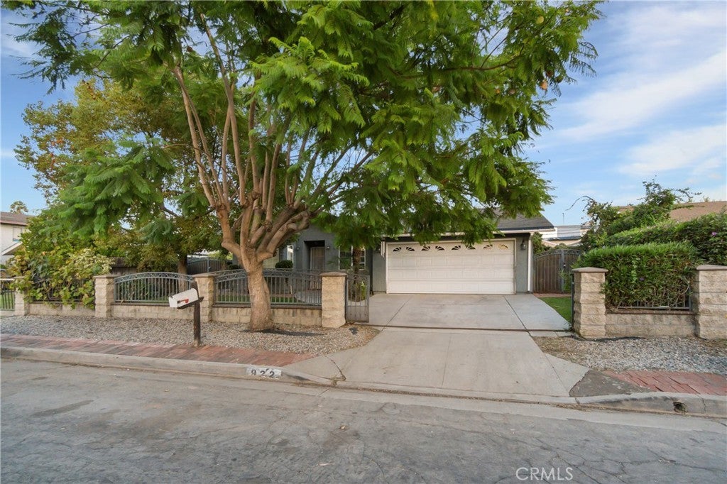 Photo of Listing #IV24221070