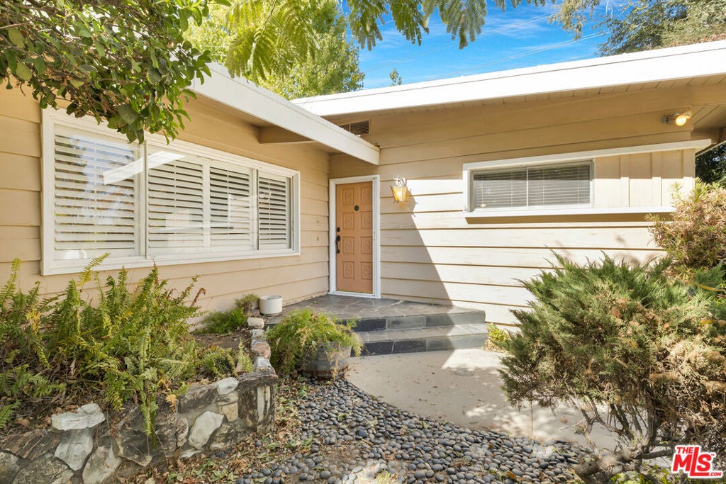 Photo of Listing #24457037