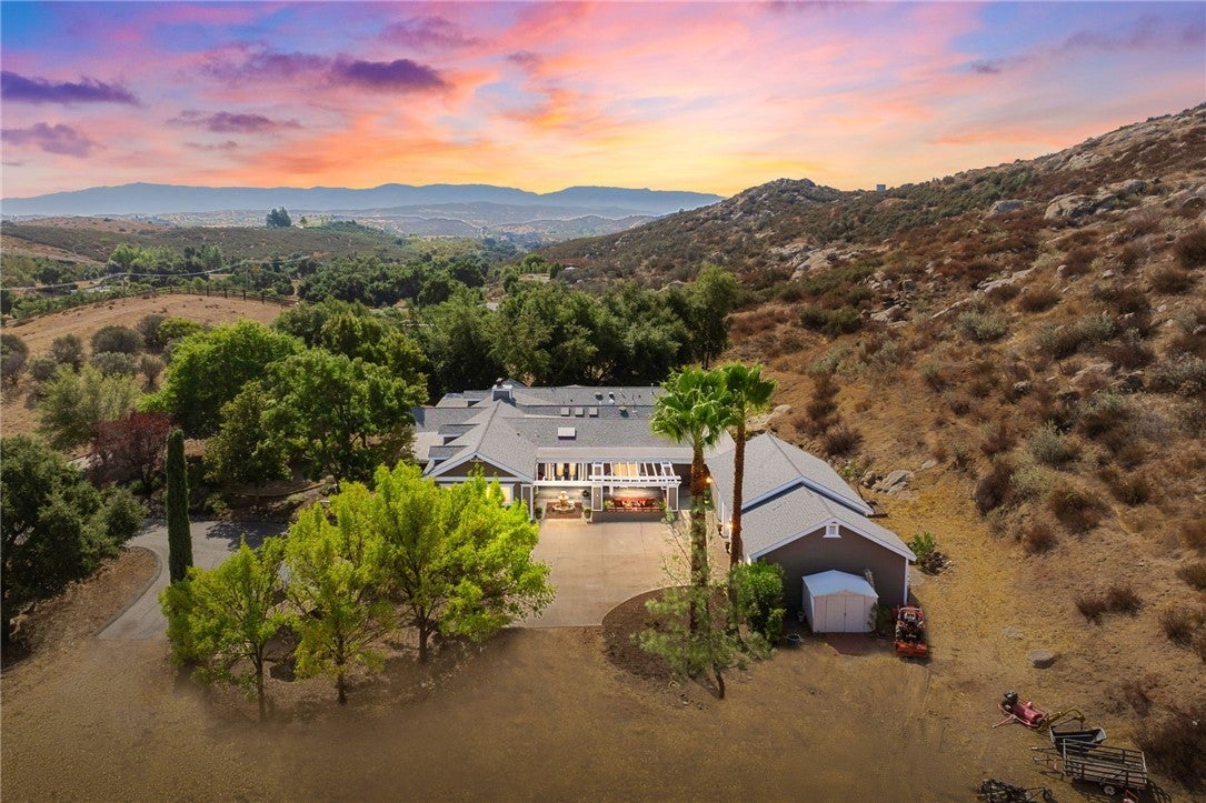 Photo of Listing #SW24215502