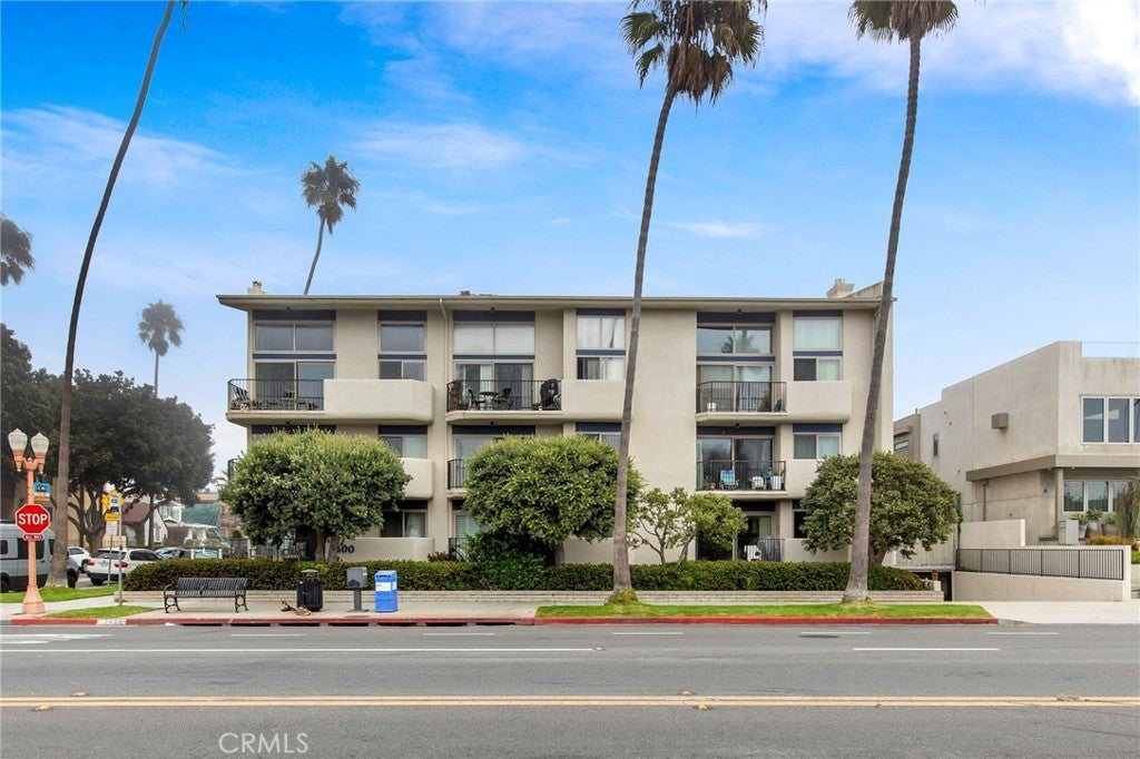 1400 S Catalina Avenue 301