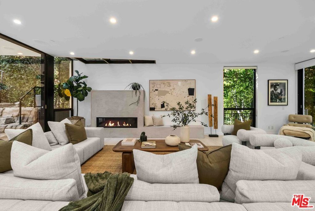 Photo of Listing #24457919