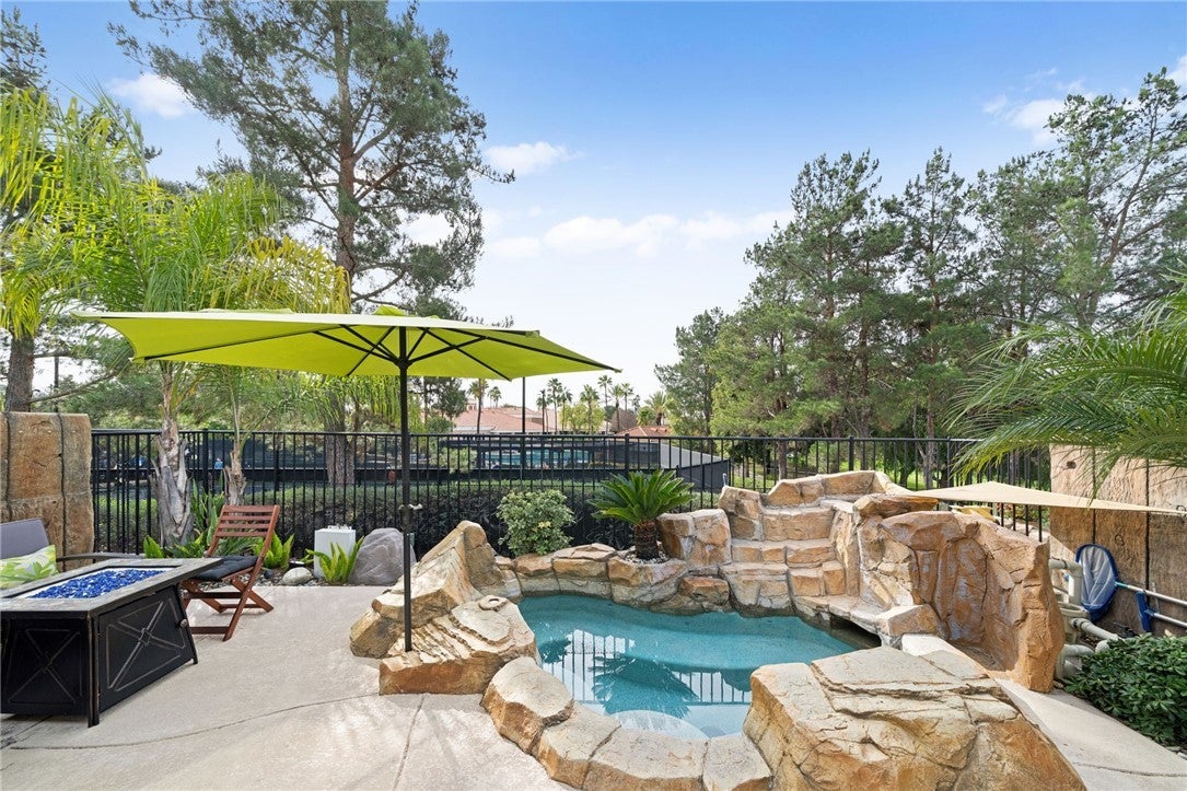 Photo of Listing #SW24223274