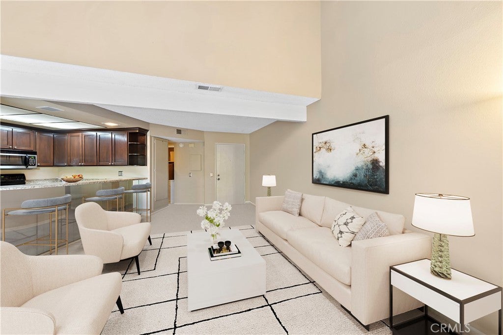 Photo of Listing #OC24222898