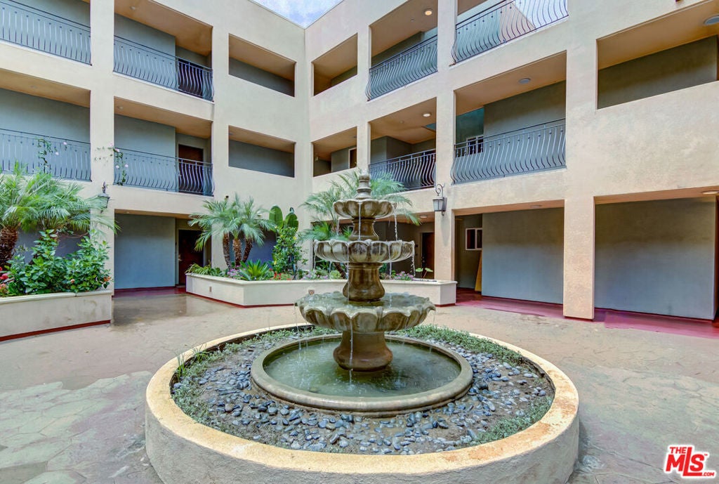 Photo of Listing #24455979