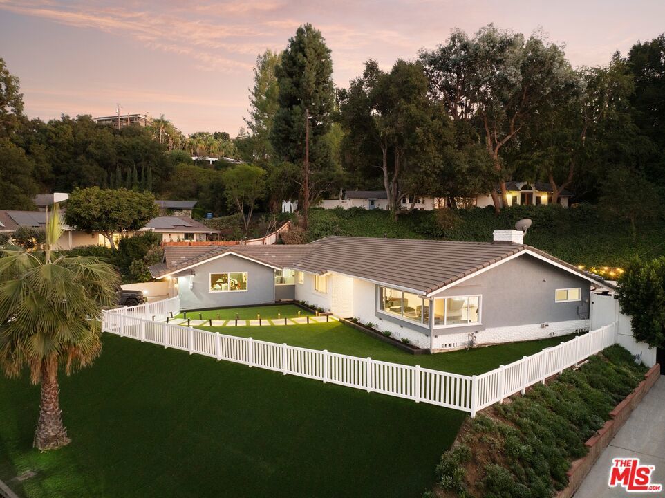 Photo of Listing #24457573