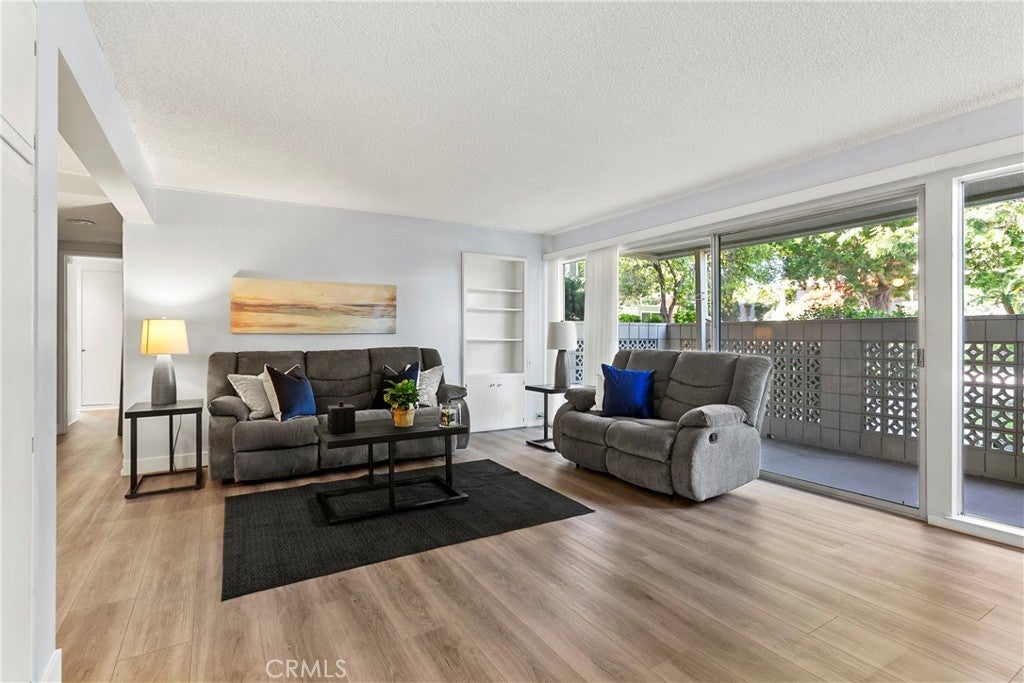 Photo of Listing #OC24224487