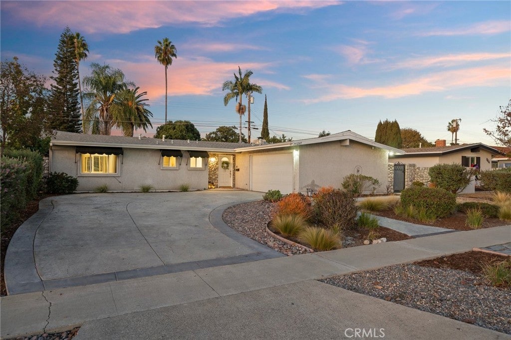 Photo of Listing #RS24226043