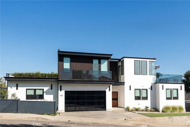 1701 5th Street, Manhattan Beach.