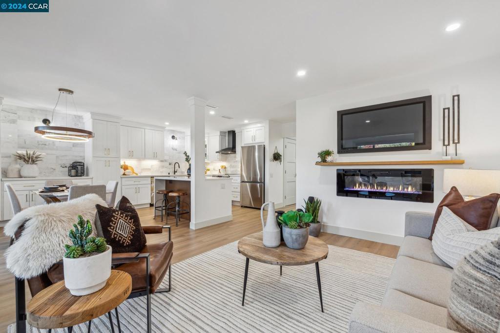 Photo of Listing #41078177