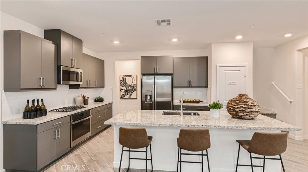 Photo of Listing #SW24229807