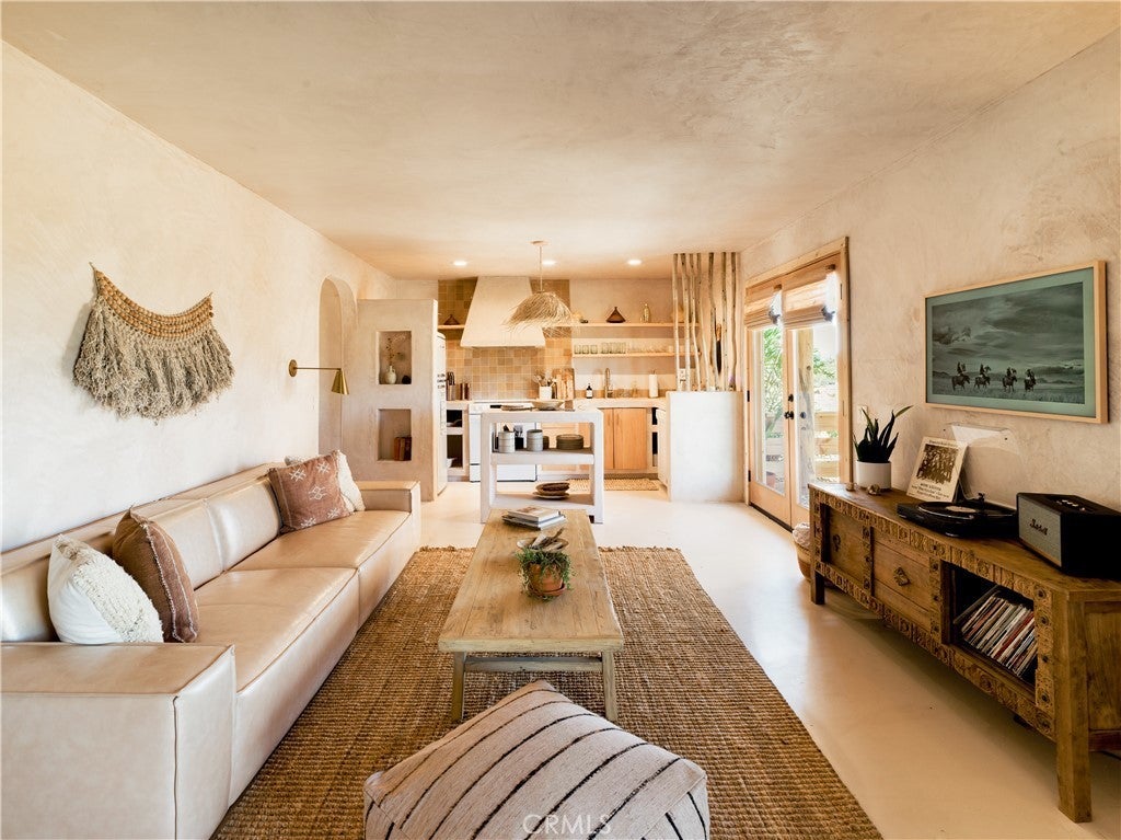 Photo of Listing #JT24229342