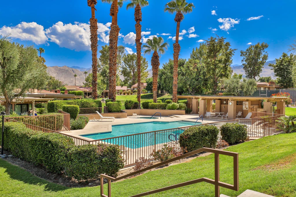 48992 Canyon Crest Lane, Palm Desert