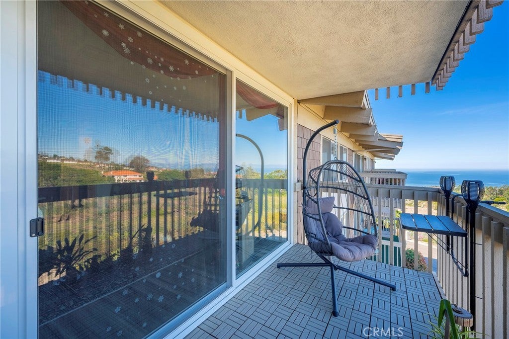 6542 Ocean Crest Drive D303