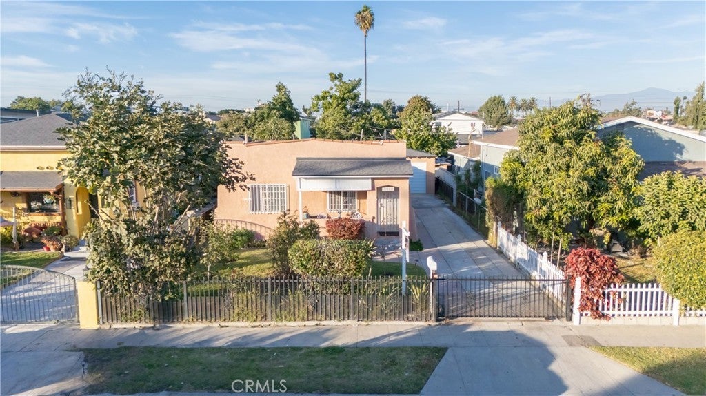 Photo of Listing #DW24229903