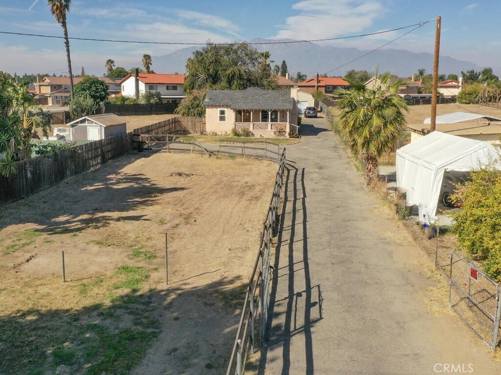 Photo of Listing #IV24232609