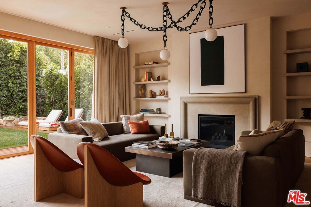 Photo of Listing #24462953