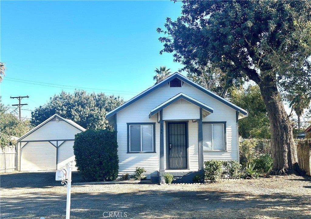 Photo of Listing #IV24233829