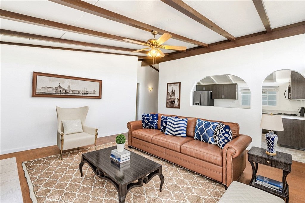 Photo of Listing #IV24233718