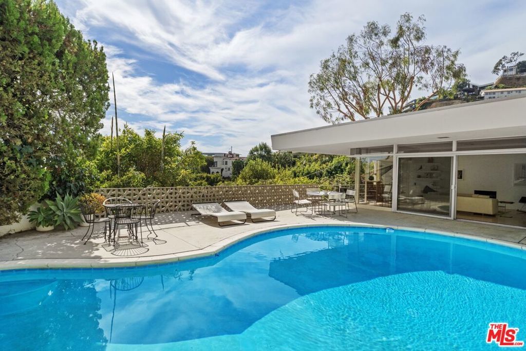 Photo of Listing #24464137