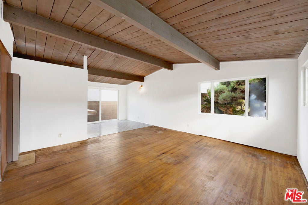 Photo of Listing #24464149