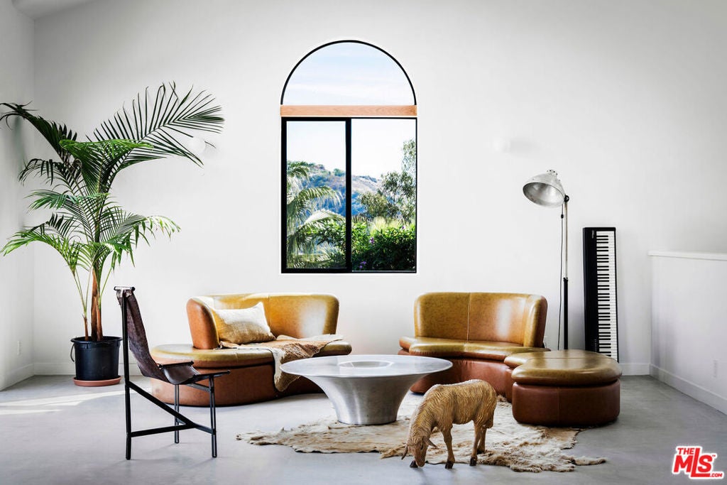 Photo of Listing #24464167