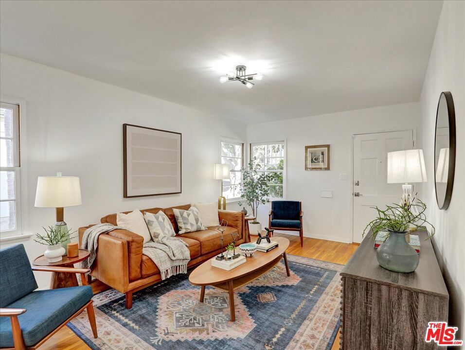 Photo of Listing #24464191