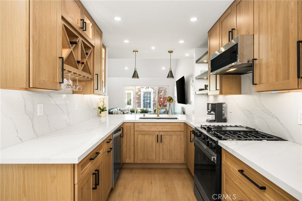 Photo of Listing #PW24235085