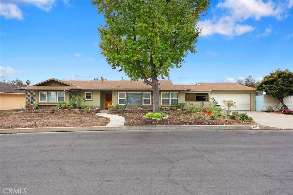 Photo of Listing #WS24235275