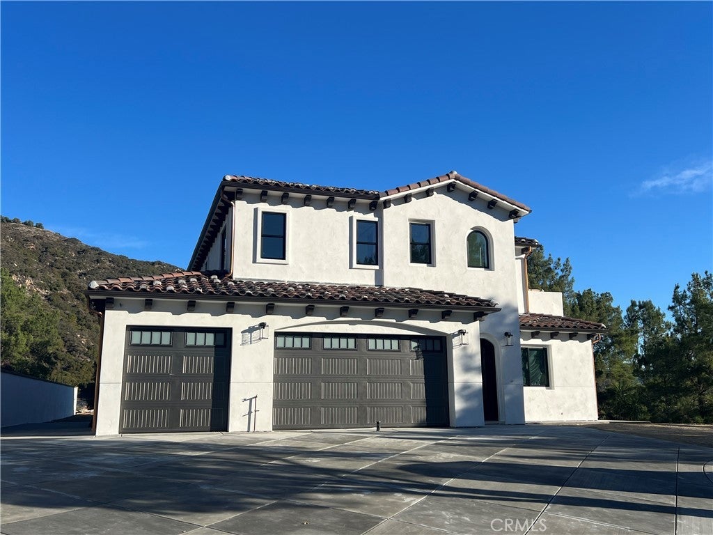 Photo of Listing #IV24235113