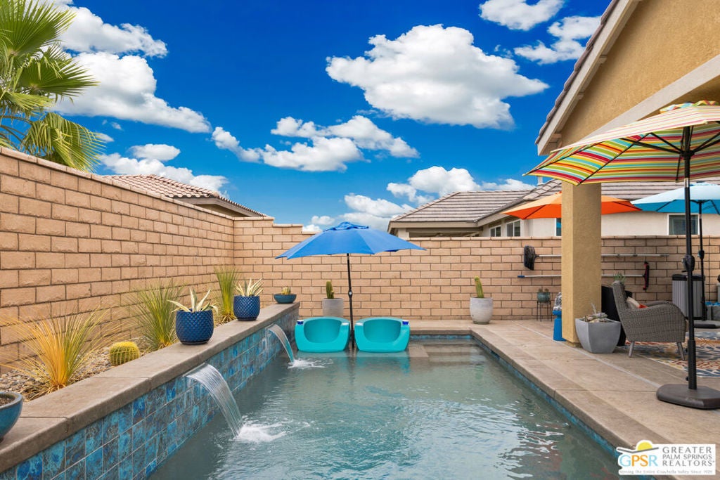 Photo of Listing #24464923