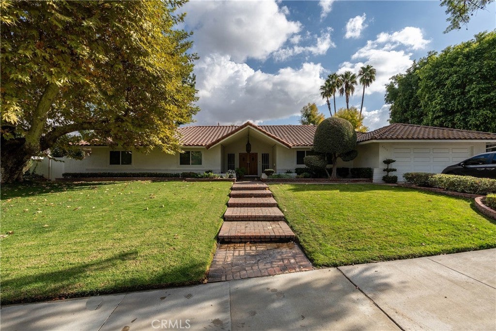 Photo of Listing #IG24232112