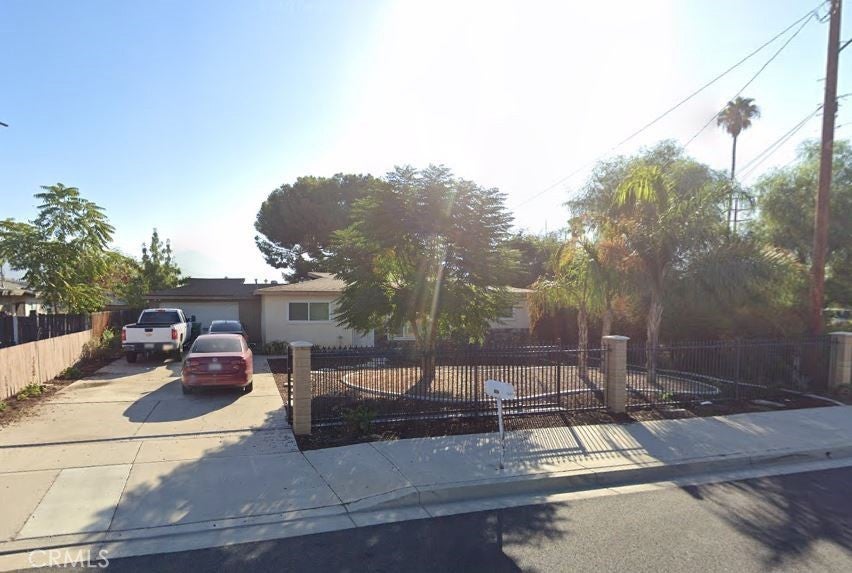 Photo of Listing #IV24234862