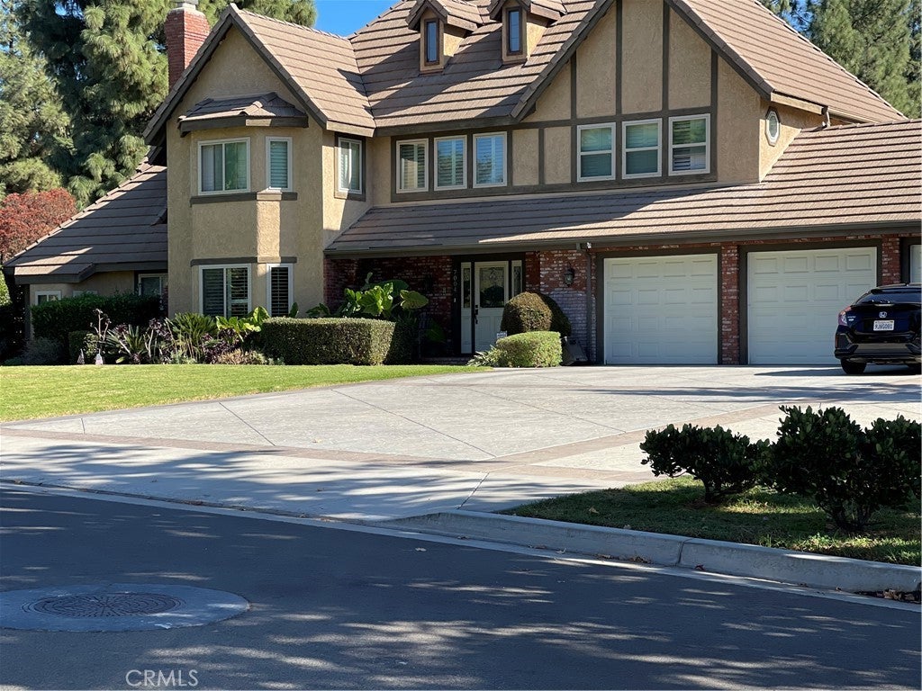 Photo of Listing #IV24235370